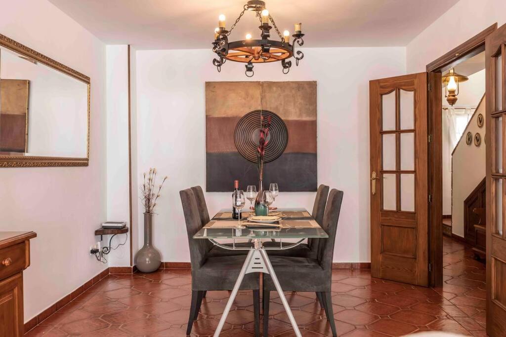 Апартаменты Duplex Tematico Andaluz Con Agradable Terraza - El Mirador De Benahavis 2 Экстерьер фото