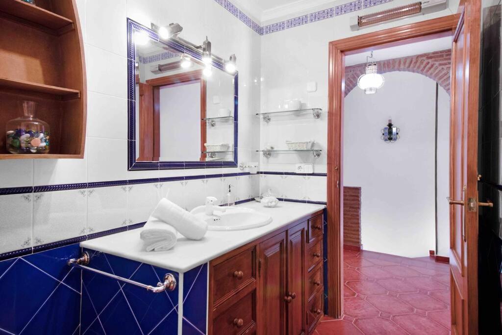 Апартаменты Duplex Tematico Andaluz Con Agradable Terraza - El Mirador De Benahavis 2 Экстерьер фото